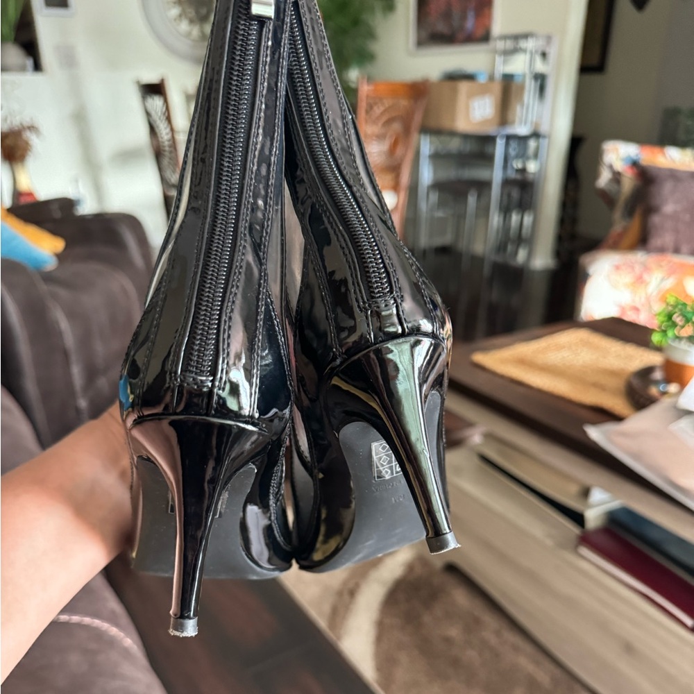Ashro brand size 8 clear and black heels.